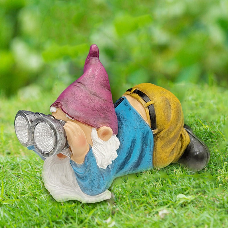 Gamo the Gnome with a telescope