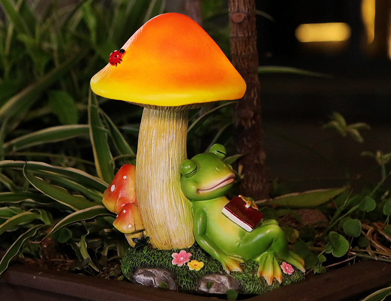 Solar Frog Lamp